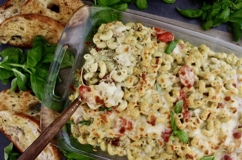 Healthier Cheesy Chicken Pesto Pasta Bake