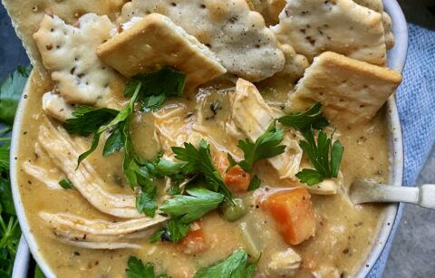 The creamy, nostalgic chicken and veggie pie lightened up in the most flavorful cozy soup of the season: I could eat this Healthier Chicken Pot Pie Soup every day this time of year!
