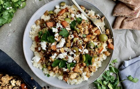 With allll the spices, golden chickpeas, some tangy Castelvetrano olives, and a good bit of creamy feta and labneh, these Moroccan Chicken Larb Couscous Bowls are the absolute best way to devour ground chicken and veggies!