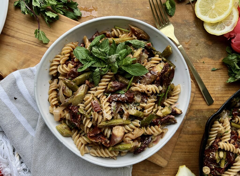 Asparagus Spring Pasta with Sun Dried Tomatoes