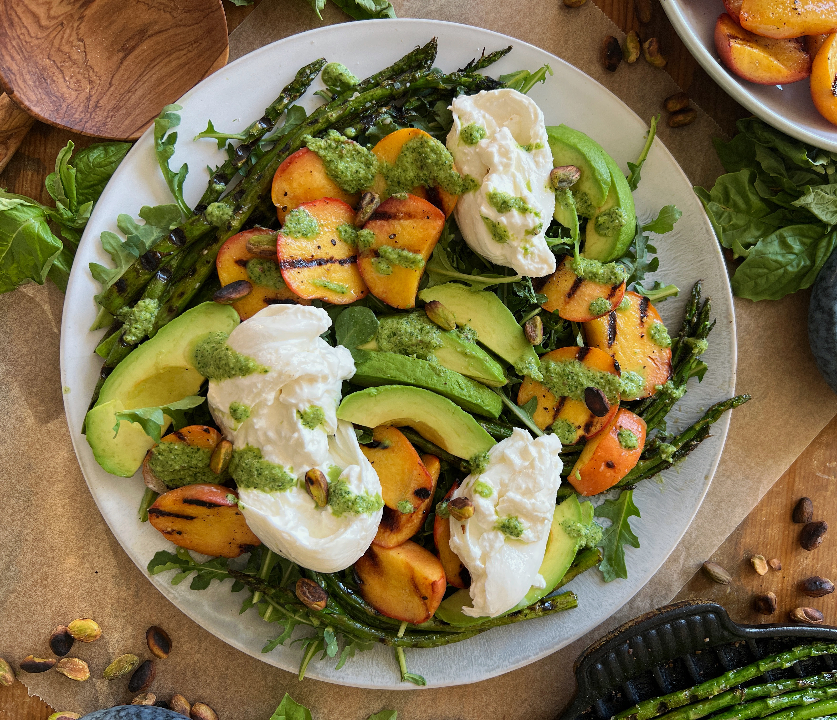  The most versatile grilled asparagus and honey glazed apricots tossed up with fresh burrata and arugula and the easiest pecorino basil vinaigrette: this Grilled Apricot and Asparagus Burrata Salad is truly Spring in a bowl! 